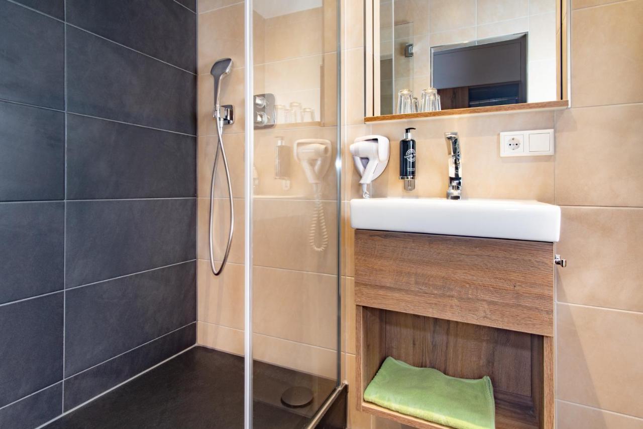 Hotel Wettiner Hof Riesa Extérieur photo
